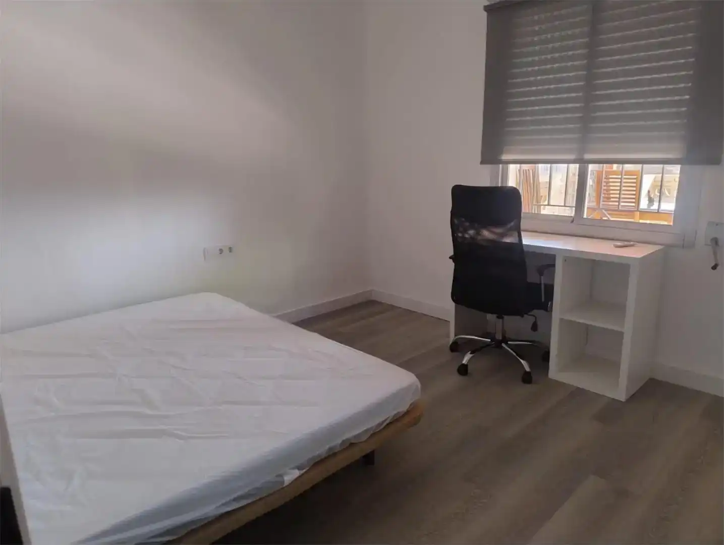 Dormitori de Casa adosada de lloguer en Murcia amb Parquet, Moblat i Forn