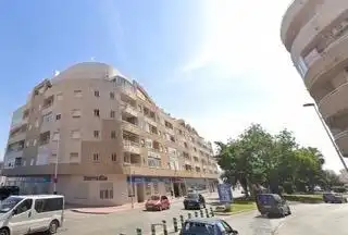 Vista exterior de Piso en venta en Torrevieja con Piscina comunitaria