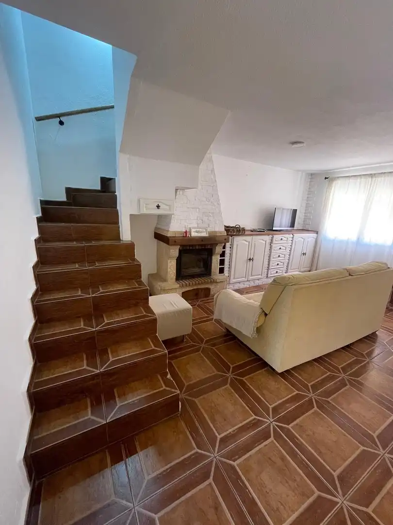 Casa adosada de alquiler en Algeciras con Piscina comunitaria
