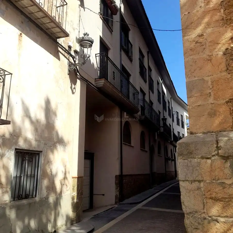 Exterior view of Flat for rent in La Puebla de Valverde  with Heating, Parquet flooring and Furnished