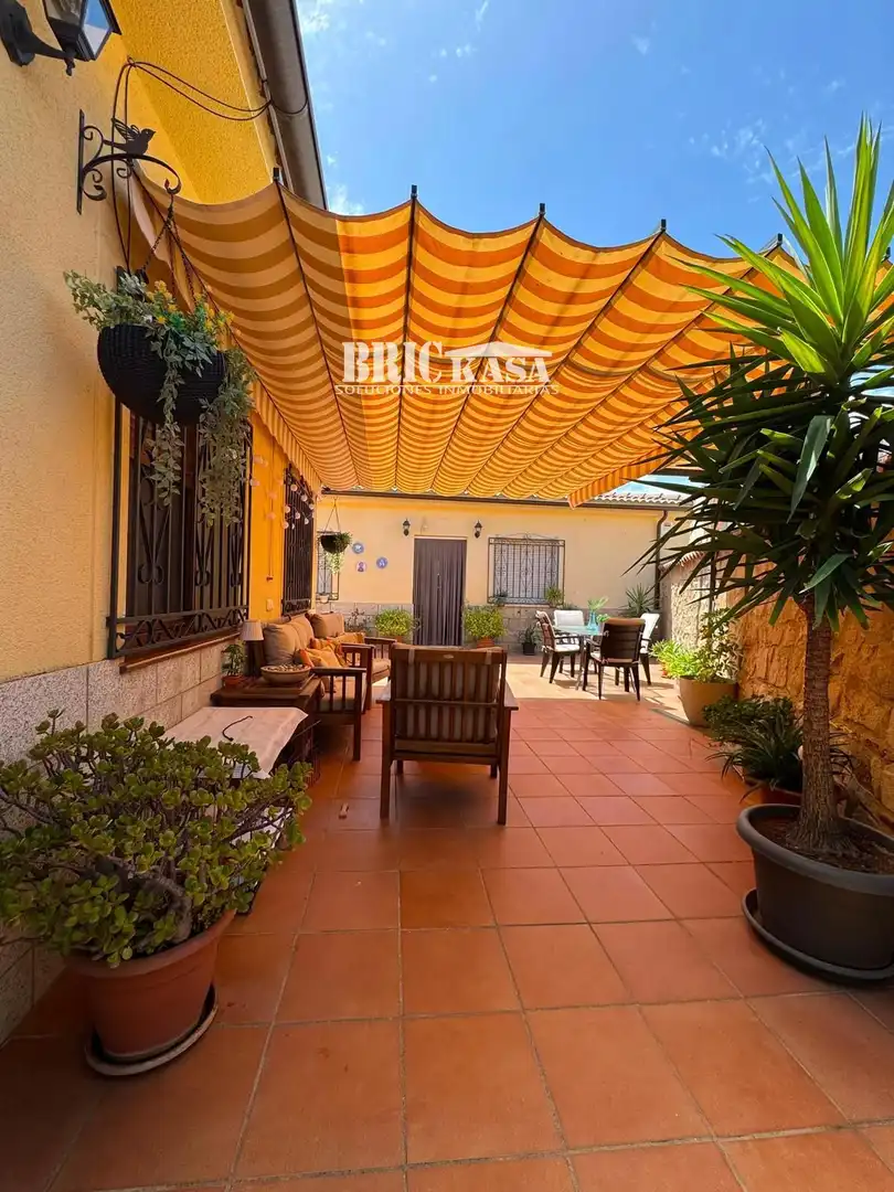 Terraza de Casa o chalet en venta en Torre de Santa María con Aire acondicionado, Calefacción y Trastero