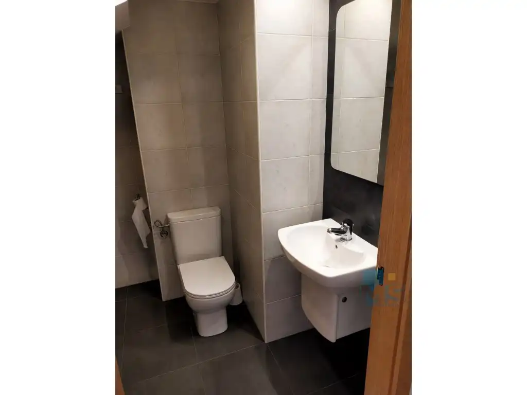 Baño de Dúplex en venta en Donostia - San Sebastián  con Lavadora, Microondas y Balcón