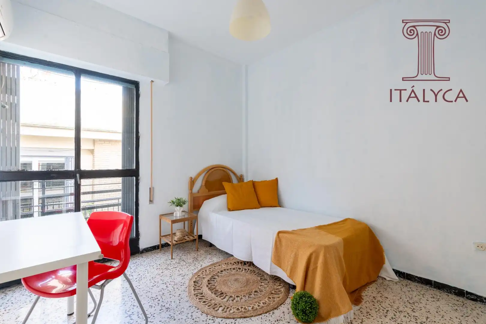 Bedroom of Flat for sale in Sevilla  with Air Conditioner and Terrace