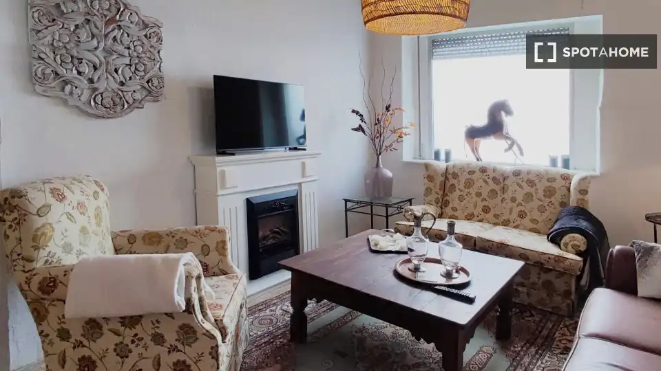 Living room of Flat for rent in Bolbaite  with Air Conditioner, Heating and Furnished