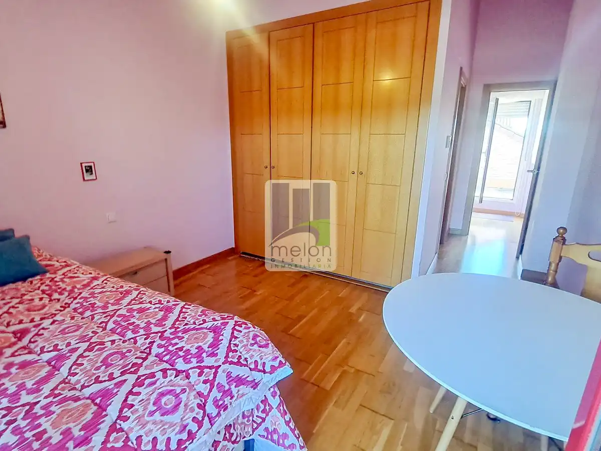 Dormitori de Casa o xalet en venda en Burgos
