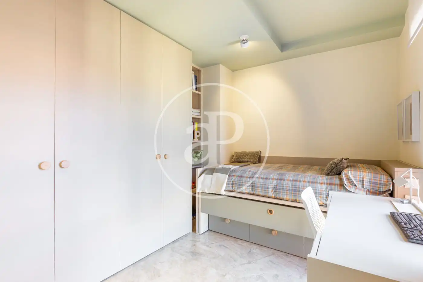 Habitación de Dúplex en venta en Valencia con Aire acondicionado, Calefacción y Terraza