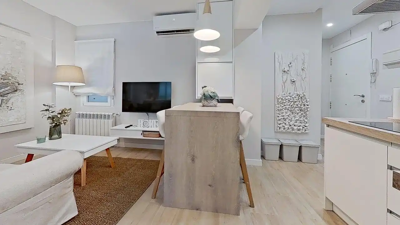 Flat with lift to rent in Calle de La Bañeza, imagen 6