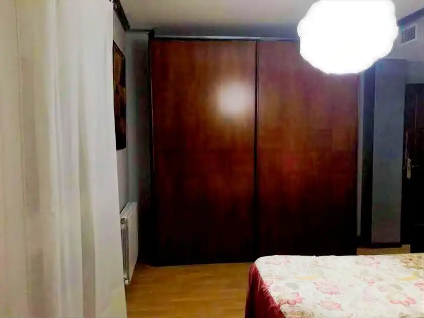 Dormitori de Pis en venda en Linares amb Aire condicionat i Calefacció