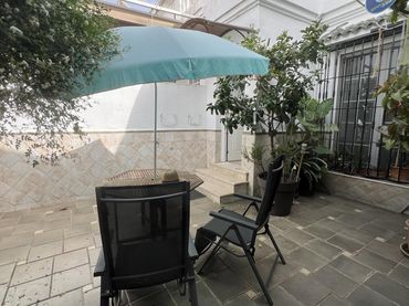 Casa amb piscina en venda a Avenida de Europa