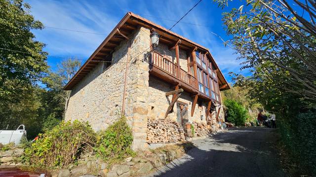 Casa-chalet en Venta en Calle Santa Cruz Auzoa en Artzentales