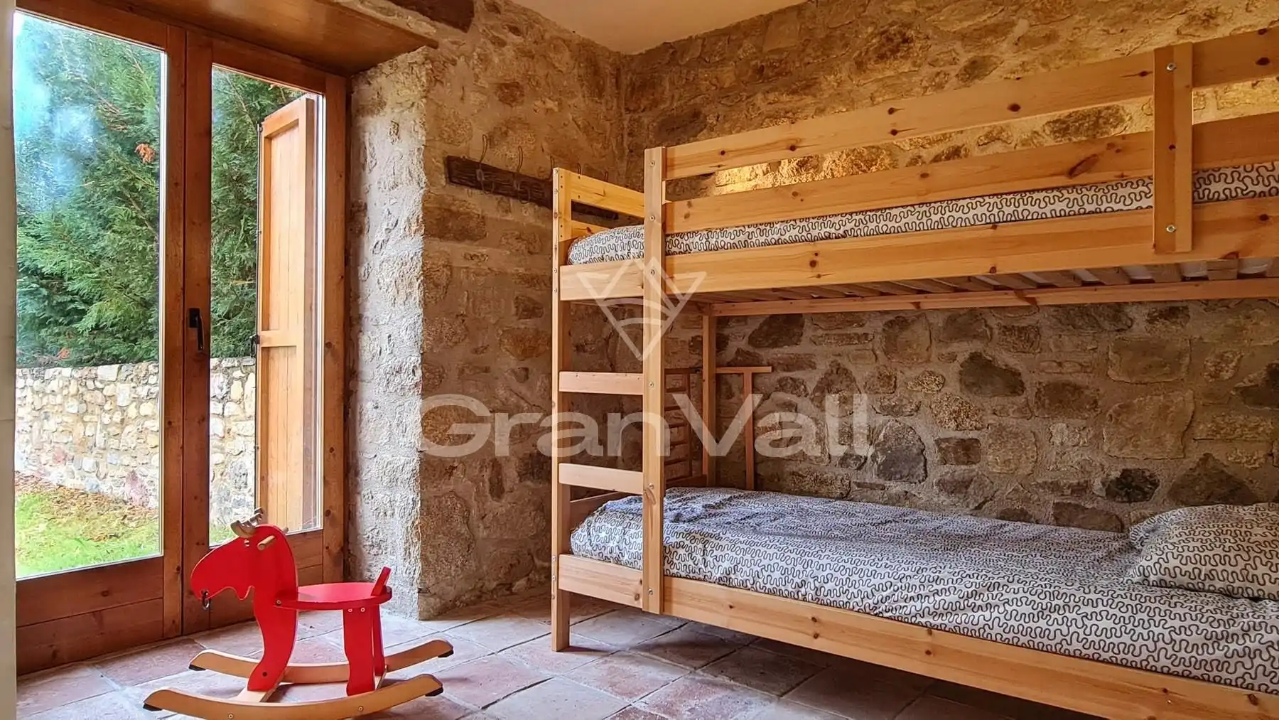Habitación de Casa adosada en venta en Dorres con Calefacción, Jardín privado y Terraza