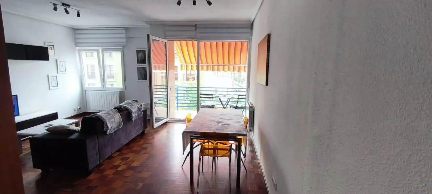 Living room of Flat for rent in Torrelavega   with Balcony