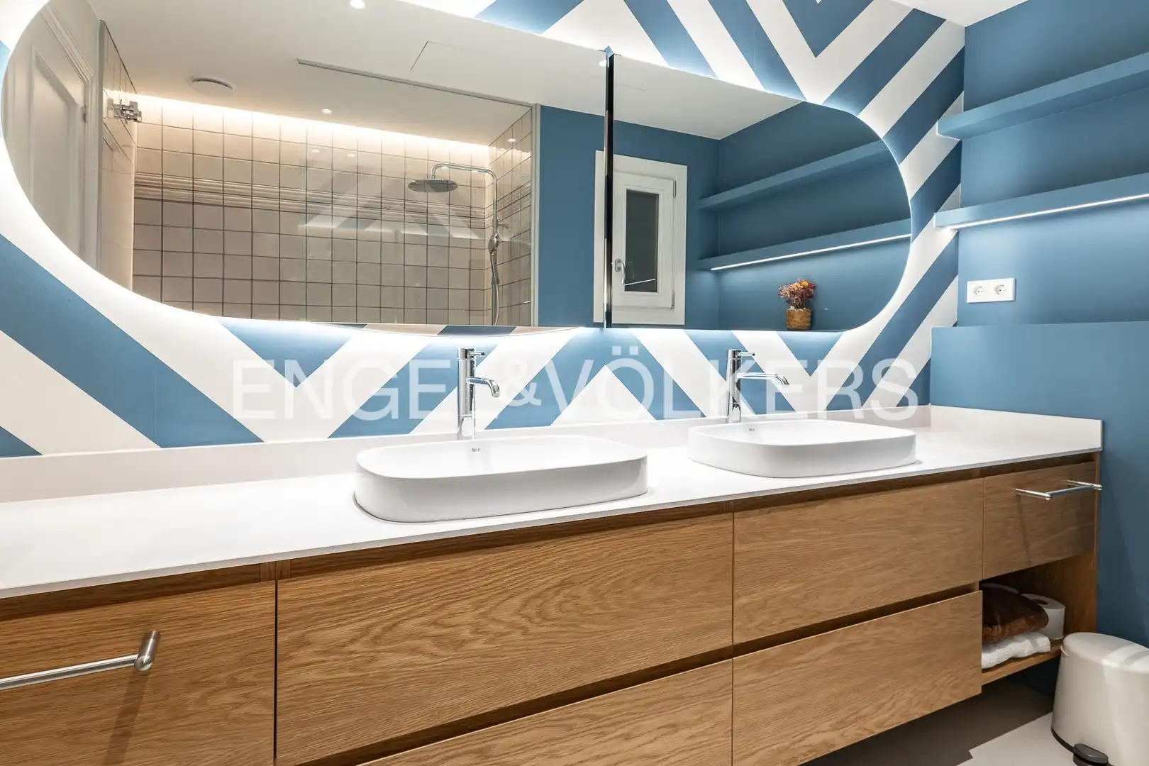 Bathroom of Flat for sale in Barcelona  with Air Conditioner, Heating and Parquet flooring