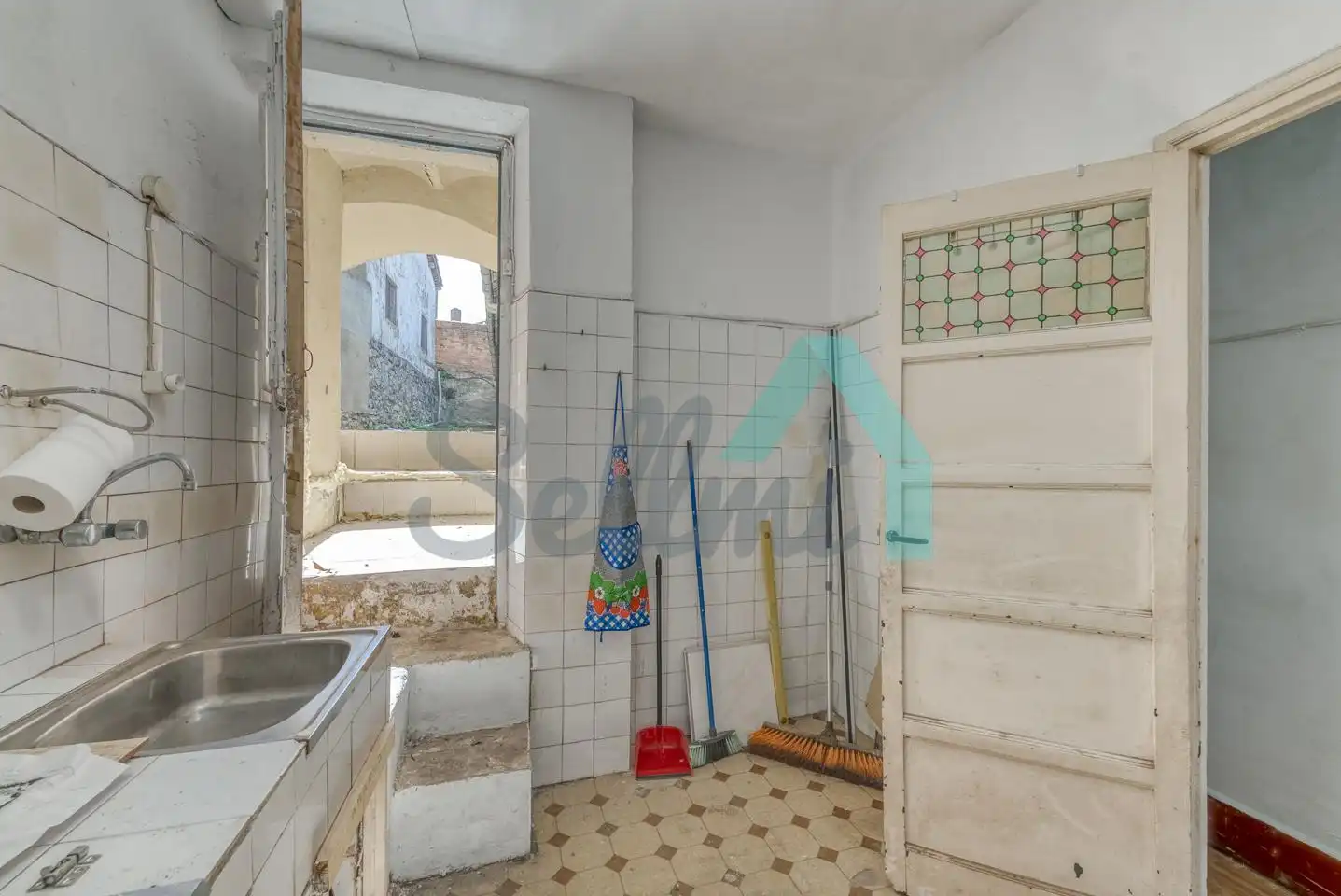 Kitchen of Buildings for sale in Oviedo 