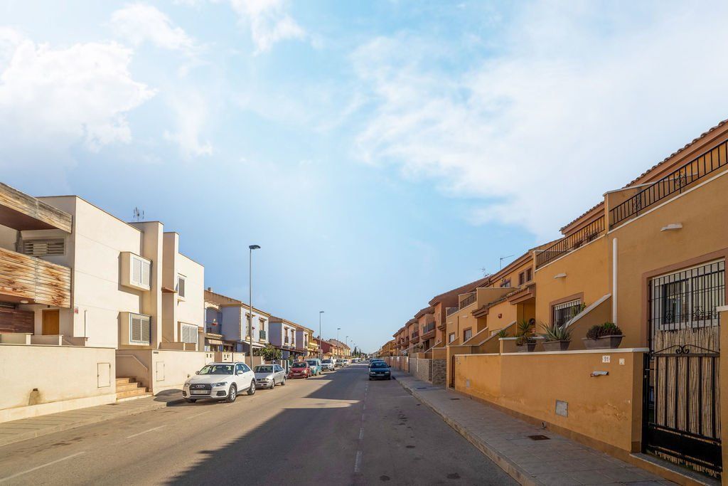 Vista exterior de Pis en venda en San Pedro del Pinatar amb Traster