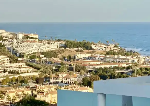 Außenansicht von Maisonette zum Verkauf in Mijas mit Klimaanlage, Terrasse und Möbliert