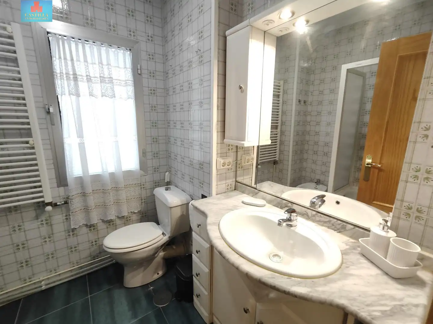 Baño de Piso en venta en Ávila con Calefacción y Amueblado