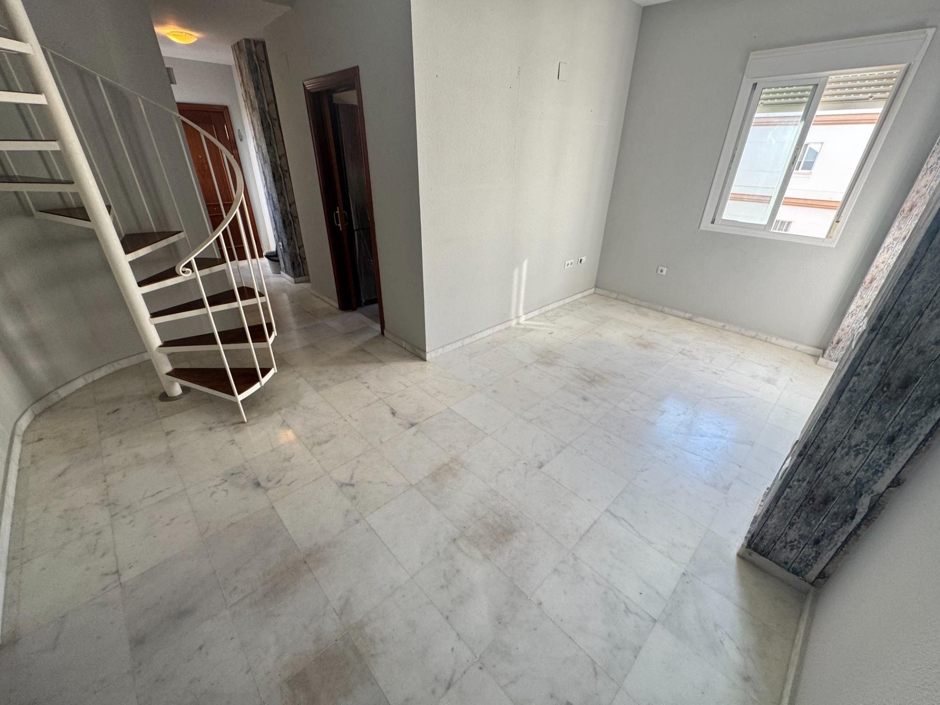 Duplex for sale in Dos Hermanas  with Terrace and Storage room