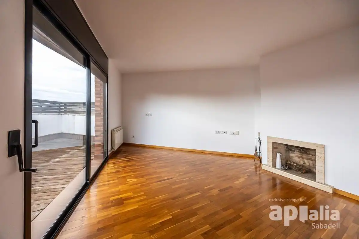 Sala d'estar de Àtic en venda en Centre - Sant Oleguer