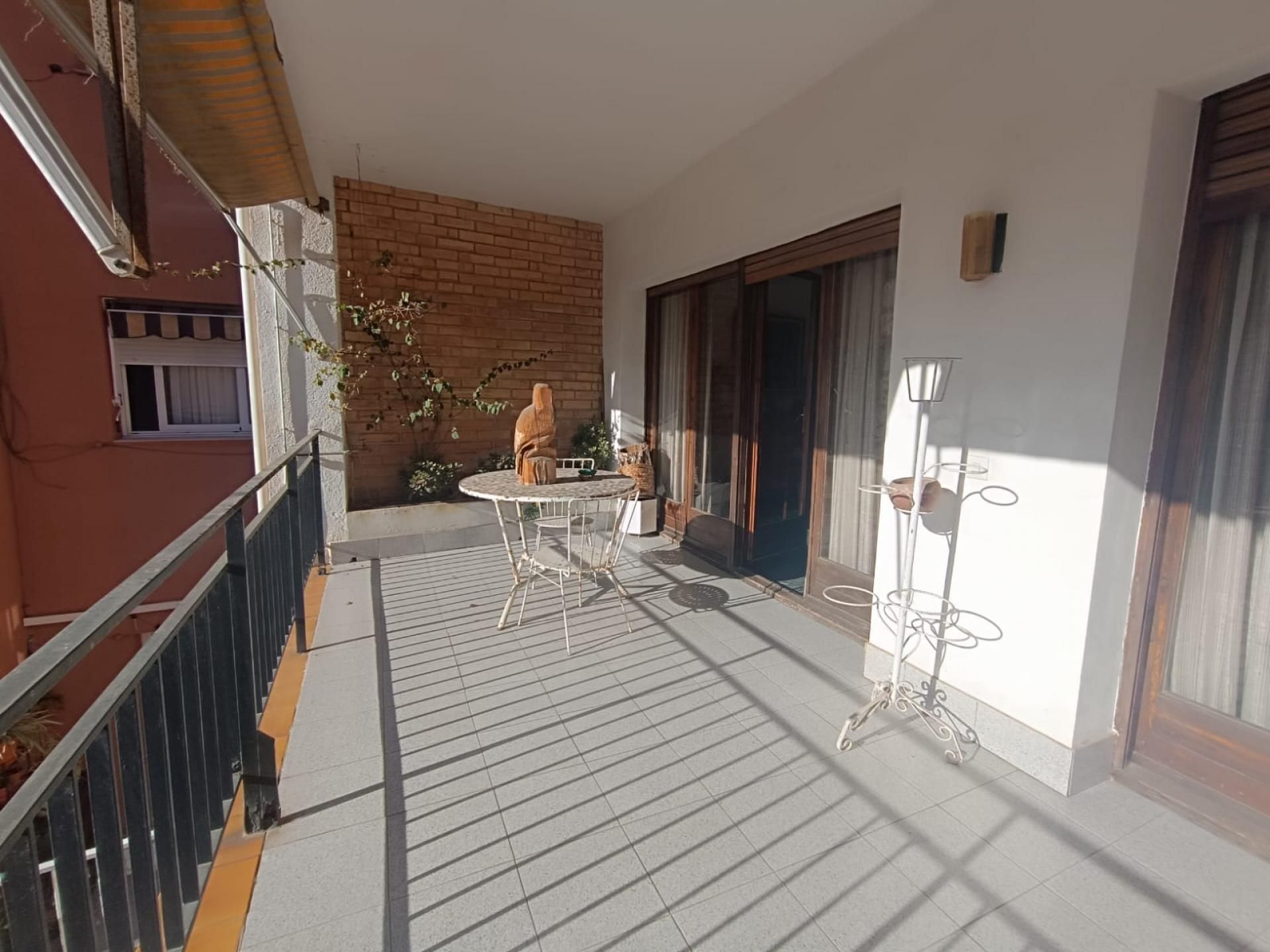 Terrassa de Pis en venda en Cornellà de Llobregat amb Aire condicionat, Calefacció i Terrassa