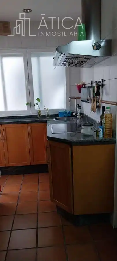 Cuina de Pis de lloguer en Salamanca amb Calefacció, Terrassa i Moblat