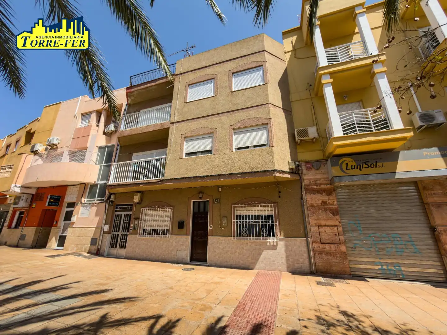 Exterior view of Flat for sale in Almería  with Air Conditioner and Terrace