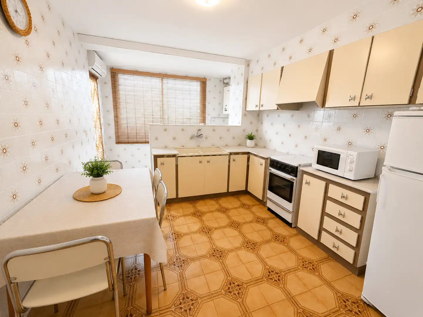Cocina de Apartamento en venta en Piles con Aire acondicionado