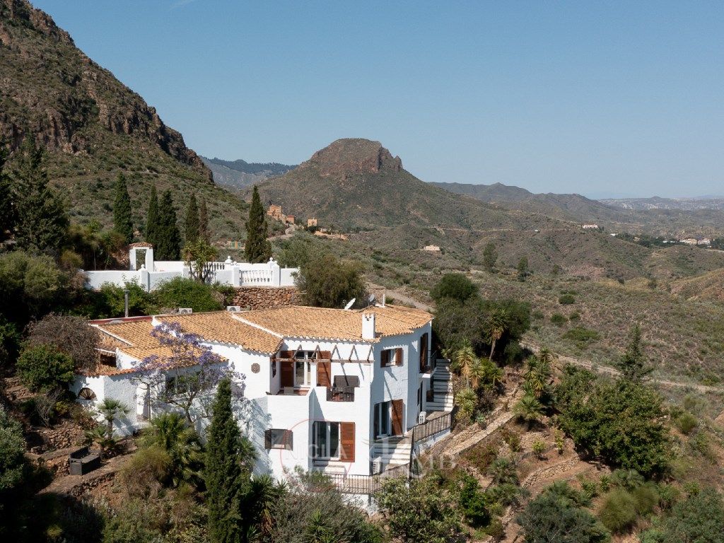 Vista exterior de Casa o xalet en venda en Turre amb Aire condicionat, Jardí privat i Terrassa