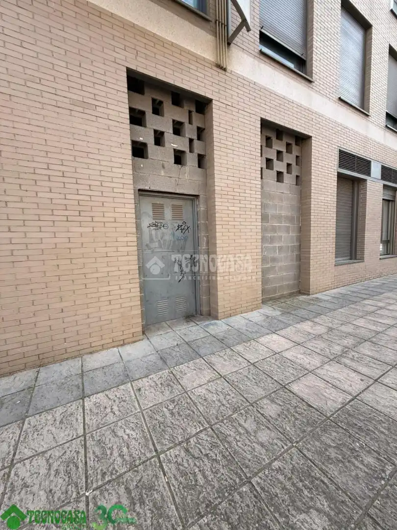 Local comercial en venda a Calle calleja, imagen 2