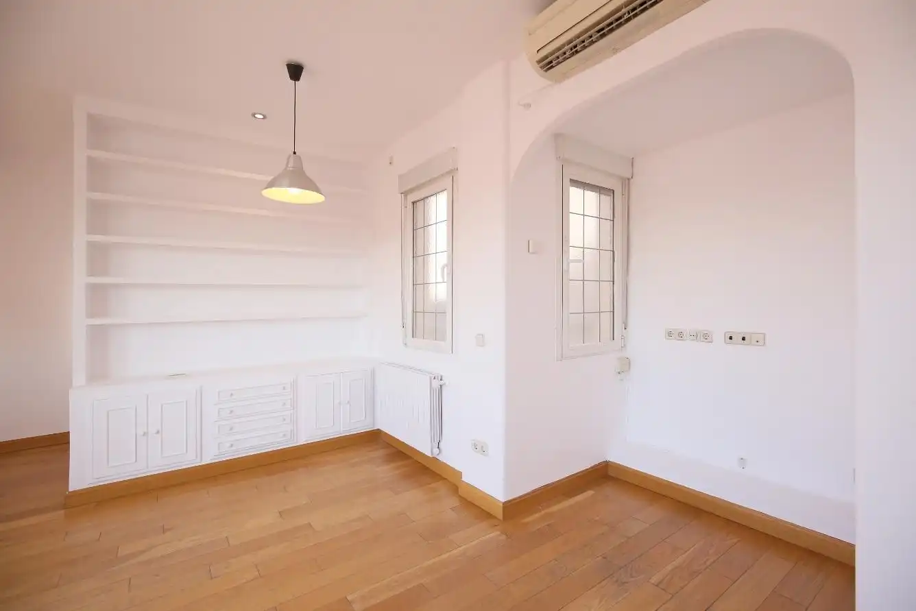 Attic for rent in Calle de Sánchez Pacheco, 37, Ciudad Jardín