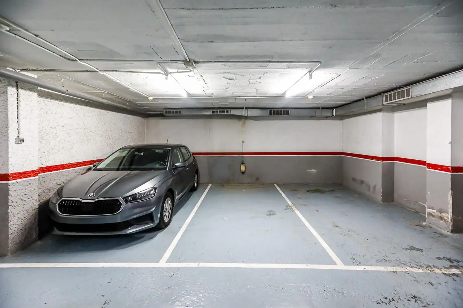 Parkplatz von Maisonette zum Verkauf in Sabadell mit Klimaanlage, Heizung und Parkett