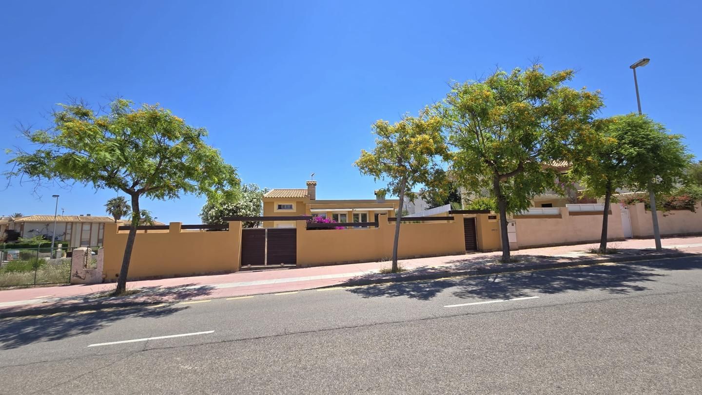 Vista exterior de Casa o chalet en venta en Cartagena con Aire acondicionado, Calefacción y Jardín privado