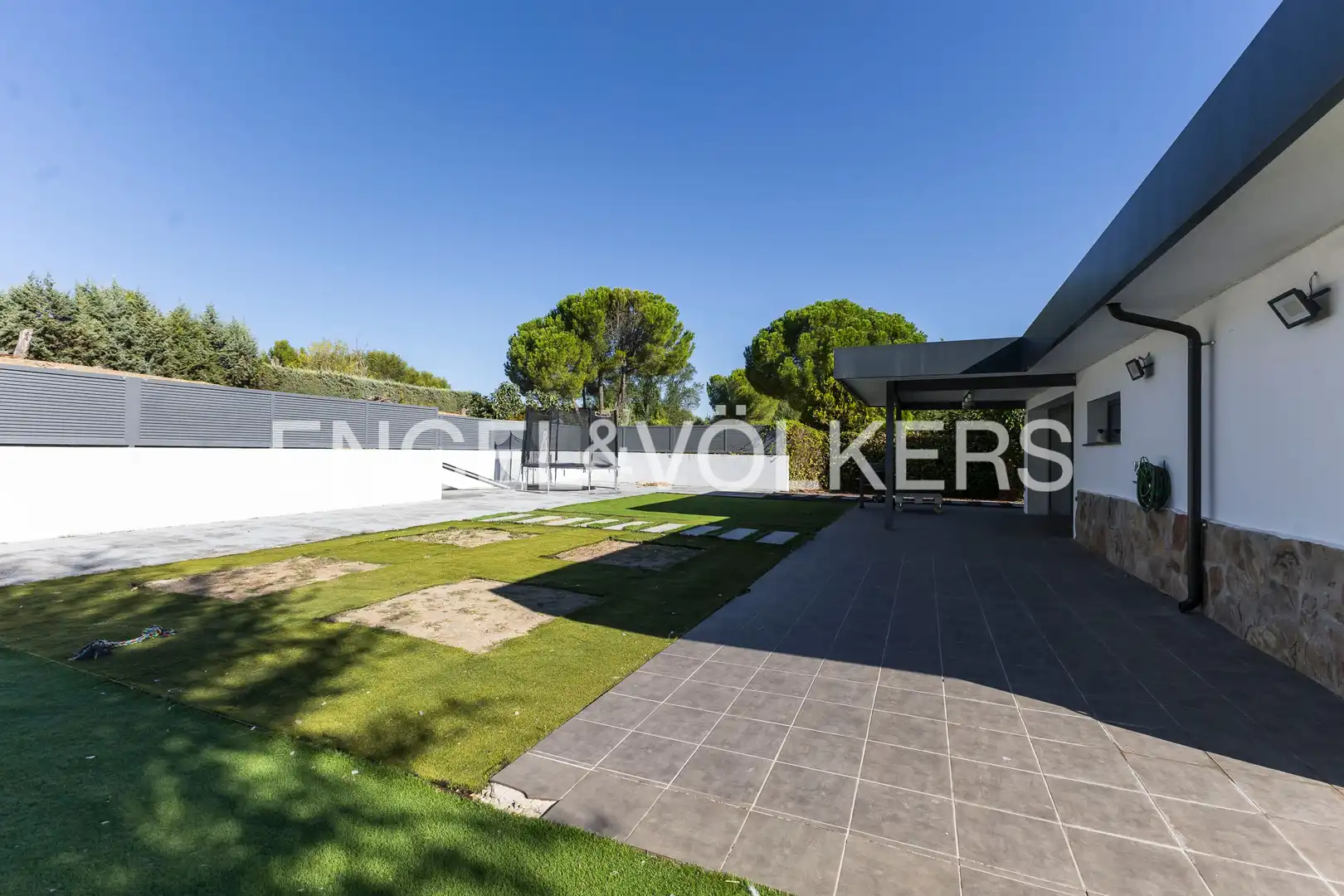 Terraza de Casa o chalet en venta en Paracuellos de Jarama con Aire acondicionado, Calefacción y Jardín privado