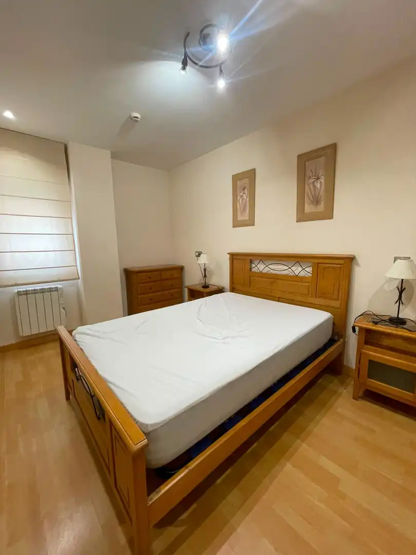 Schlafzimmer von Wohnungen zur Miete in Alcalá de Henares mit Heizung und Möbliert
