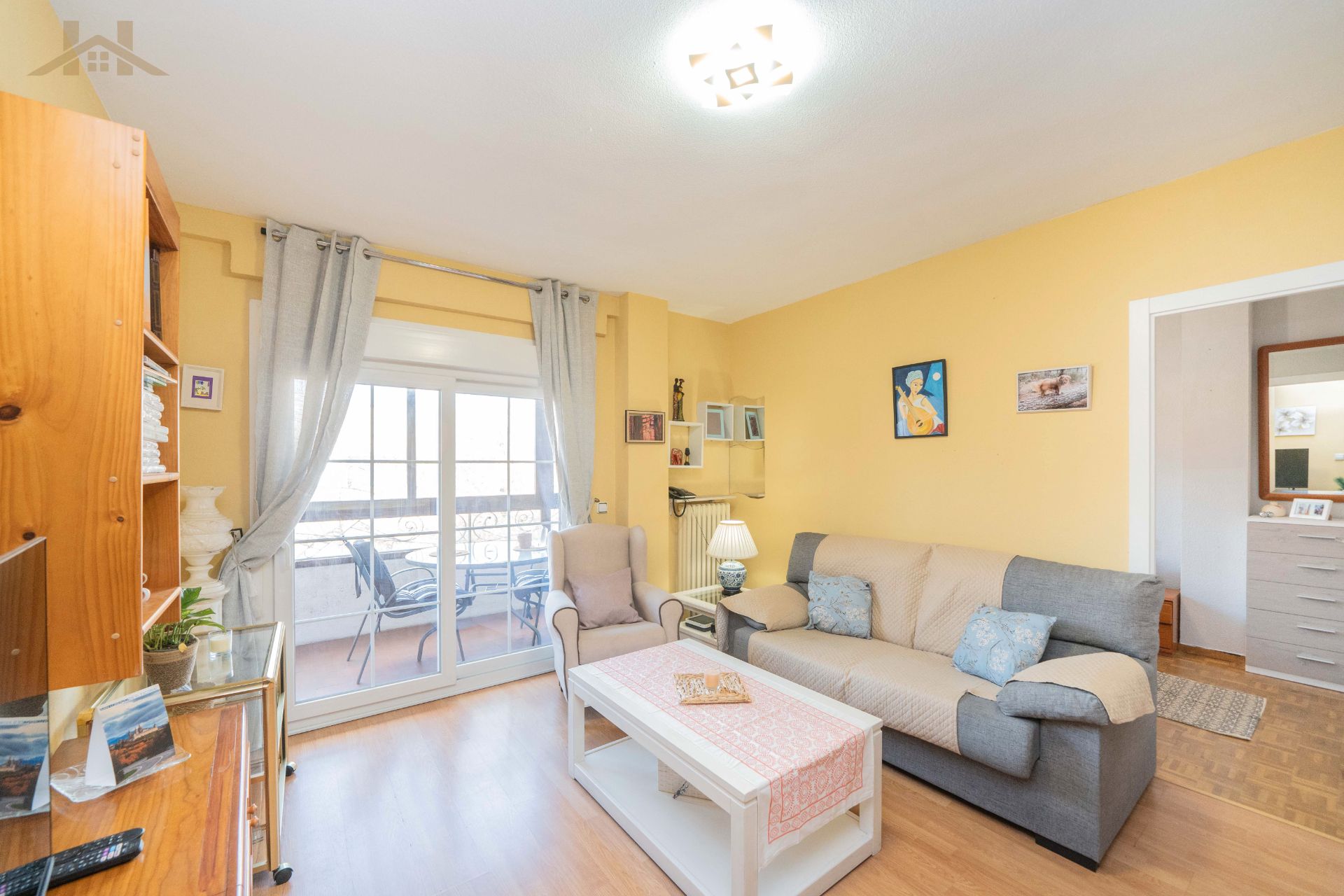 Sala d'estar de Pis en venda en Collado Villalba amb Calefacció, Terrassa i Piscina comunitària