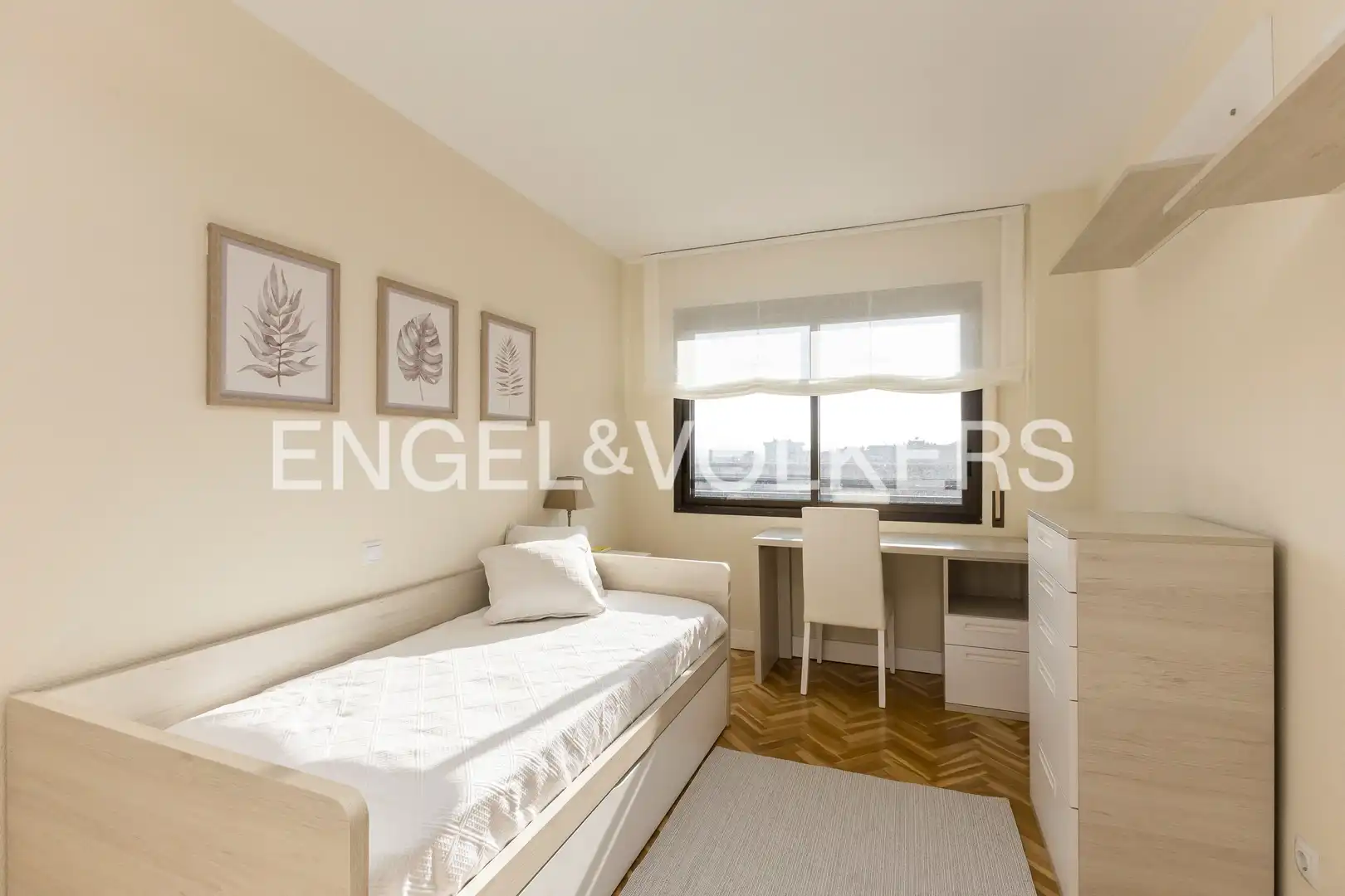 Habitación de Piso de alquiler en Madrid con Aire acondicionado, Calefacción y Jardín privado
