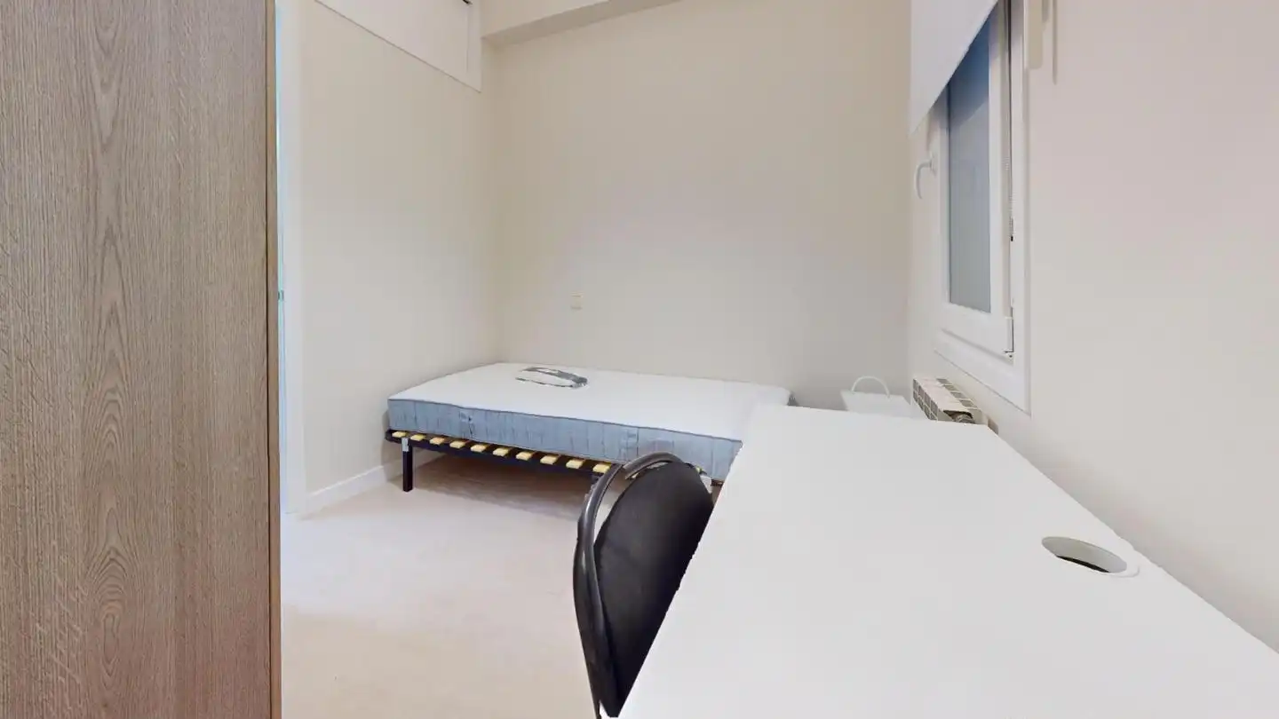 Schlafzimmer von Erdgeschoss zur Miete in Madrid