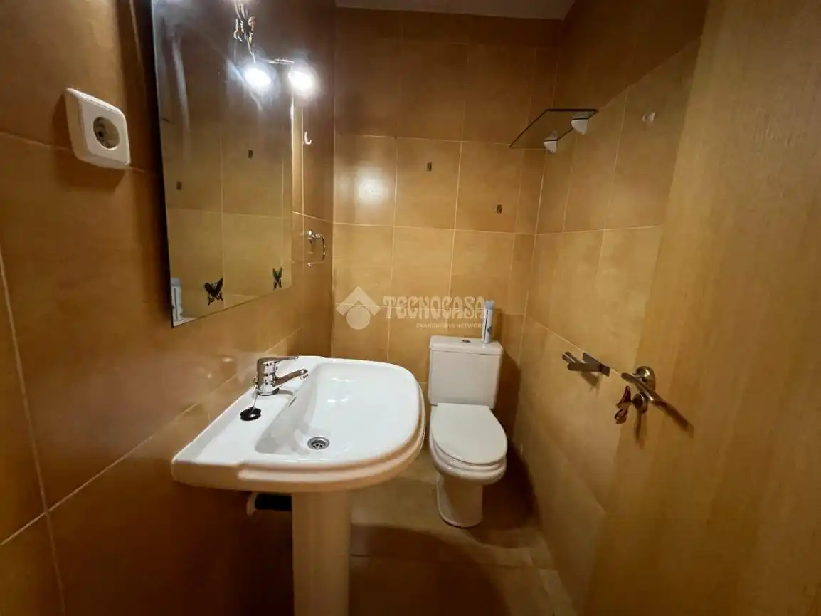 Casa aparellada en venda a Loeches, imagen 26