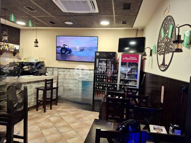 Local comercial en Venta en Ctra. Circunvalación - La Magdalena