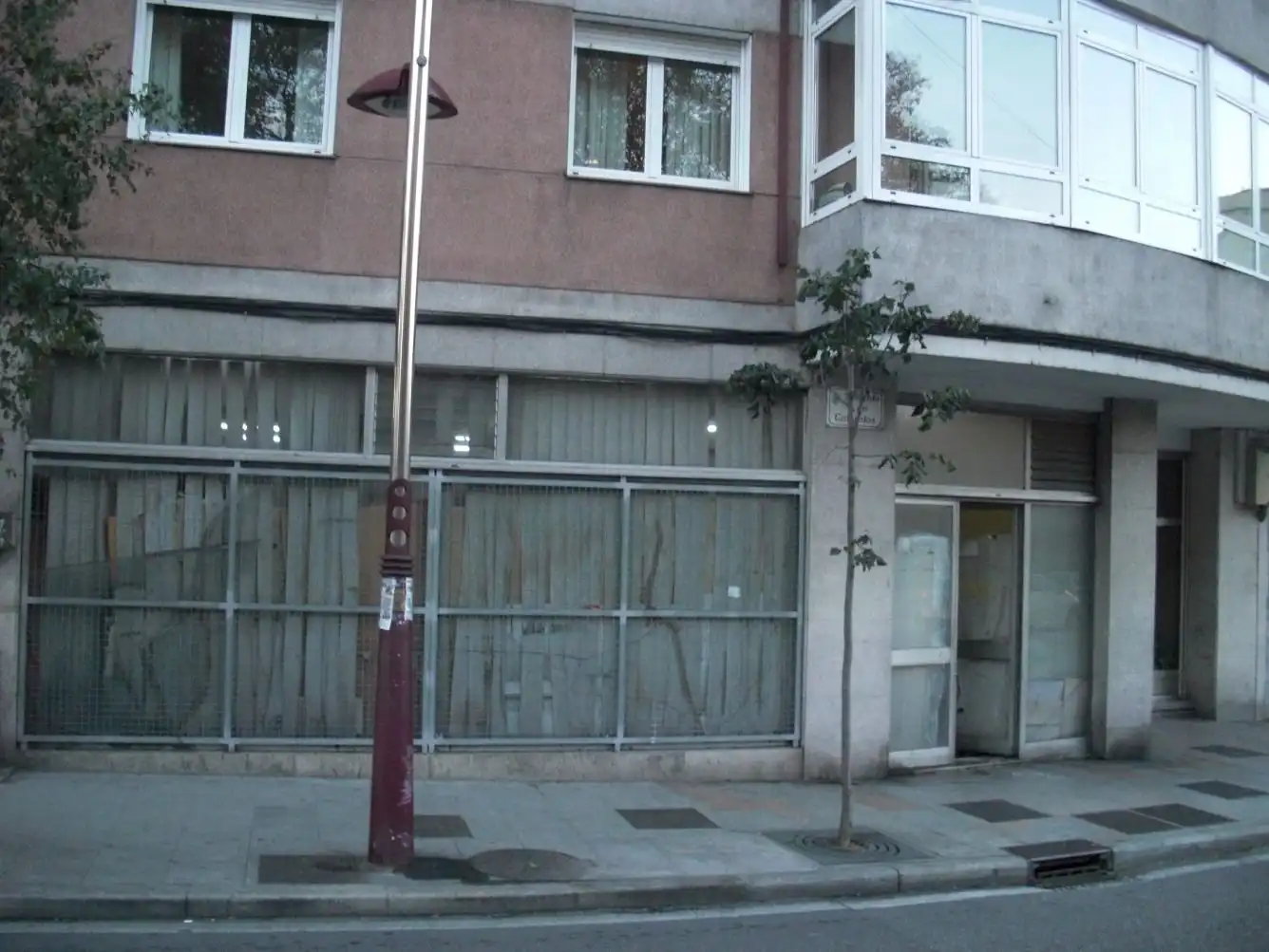 Vista exterior de Local en venta en Vigo 