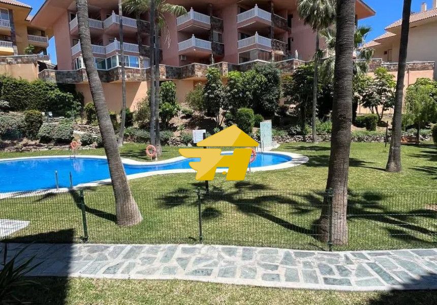 Jardí de Pis de lloguer en Benalmádena amb Aire condicionat, Jardí privat i Piscina