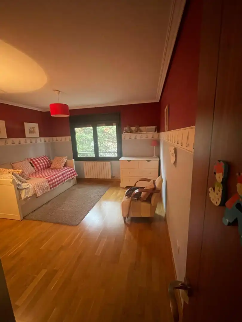 Bedroom of Houses for sale in Valladolid  with Heating, Terrace and Community pool