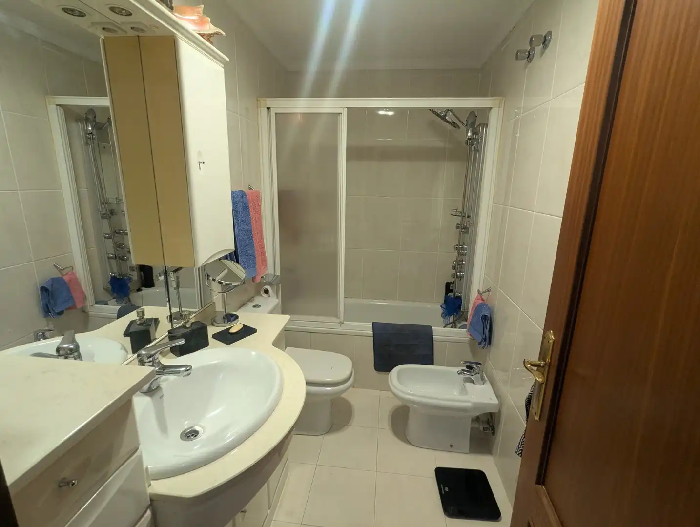 Bathroom of Flat for sale in Bilbao   with Storage room and Furnished