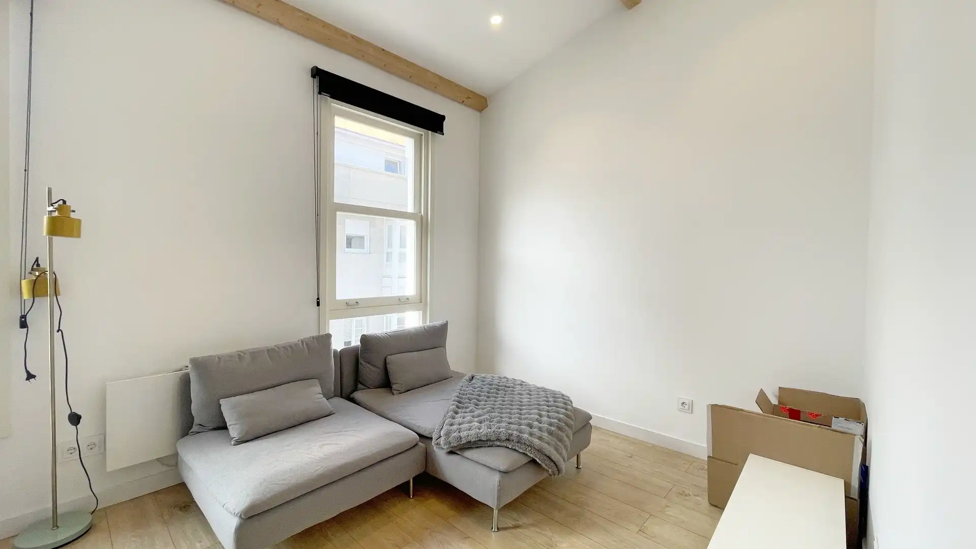 Habitación de Ático de alquiler en A Coruña Capital  con Calefacción y Amueblado