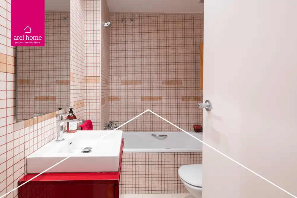 Baño de Piso en venta en Sant Just Desvern con Calefacción, Parquet y Balcón