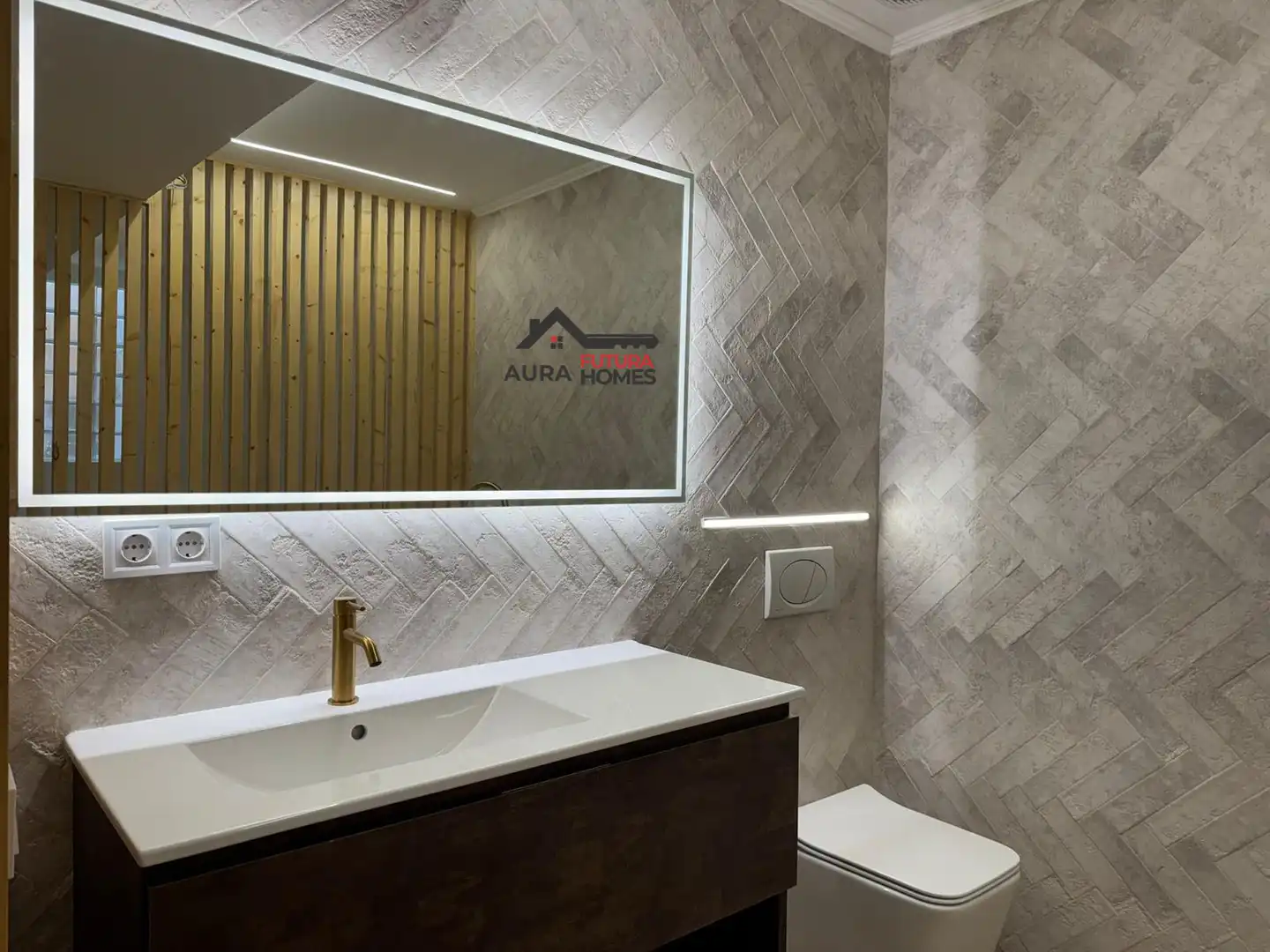 Baño de Piso en venta en Castelldefels con Aire acondicionado y Horno