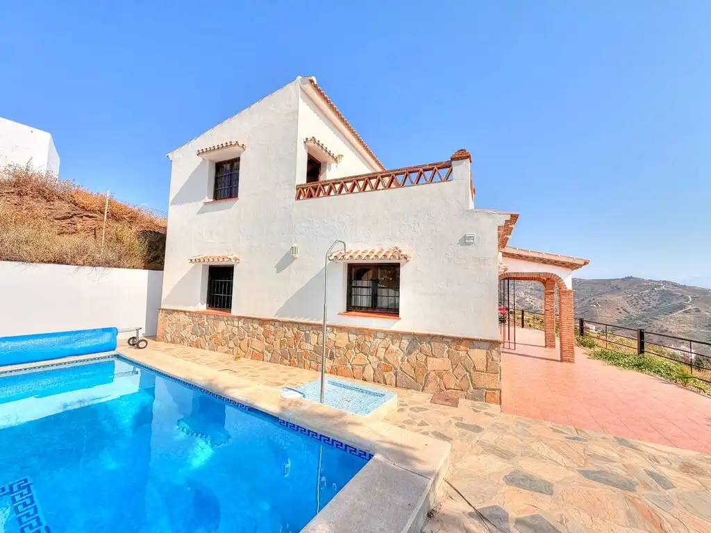 Vista exterior de Finca rústica en venta en Almáchar con Jardín privado, Trastero y Piscina