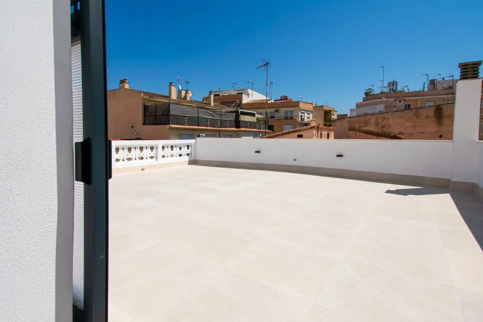 Casa amb terrassa en venda a Calle de Nuredduna, imagen 55
