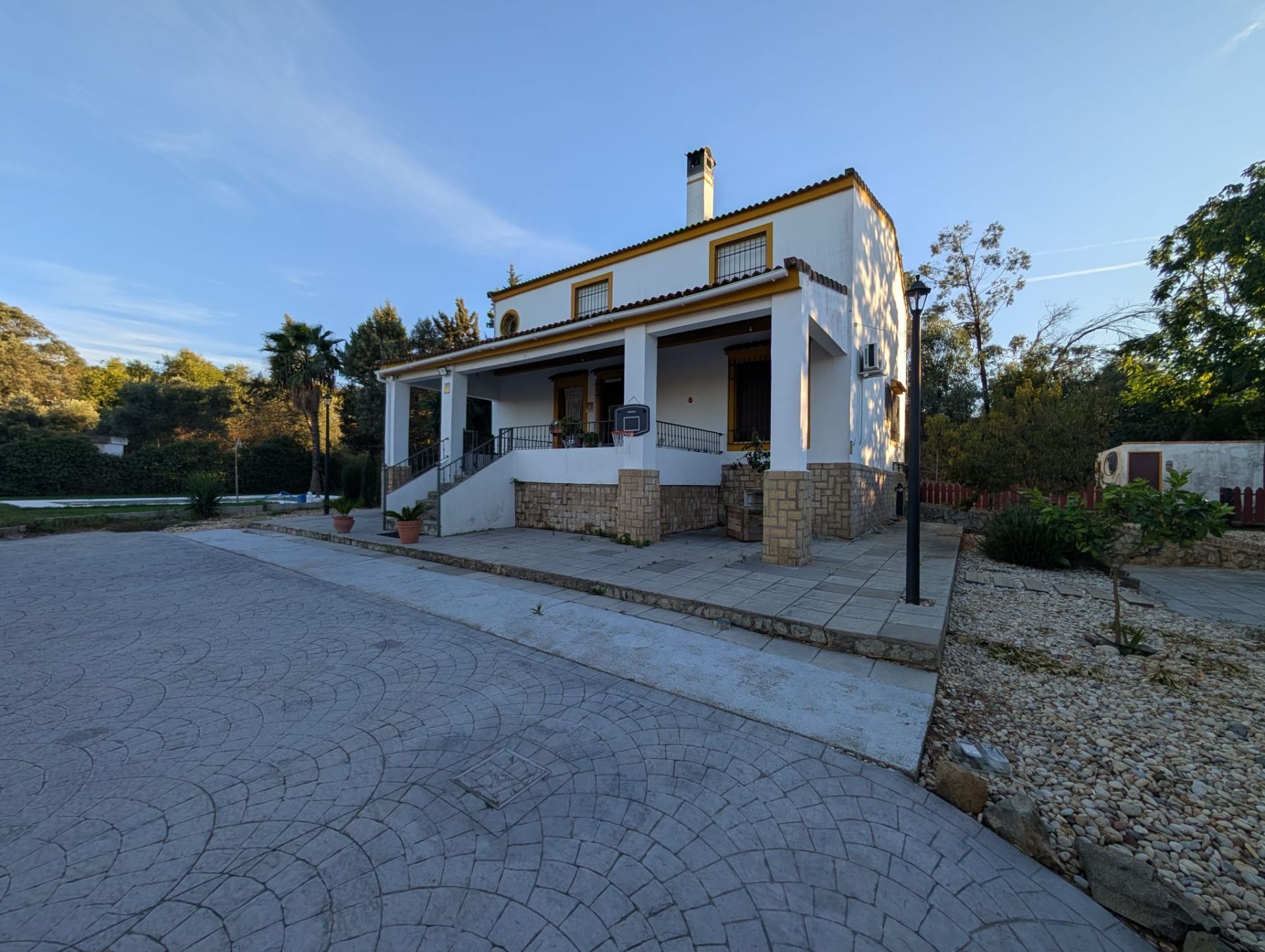 Vista exterior de Casa o chalet en venta en Aljaraque con Aire acondicionado, Jardín privado y Piscina