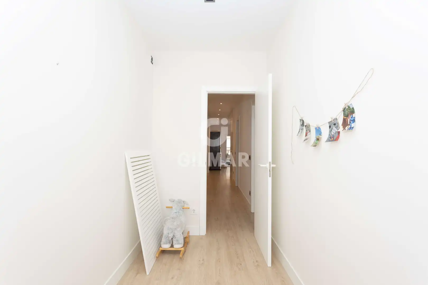 Piso en venta en Madrid con Calefacción y Balcón